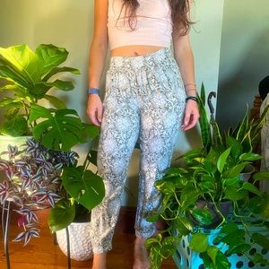 White and green flowy pant